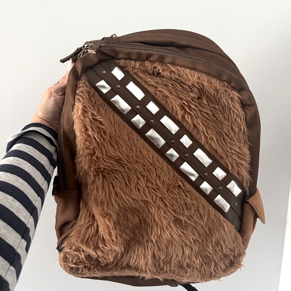 Disney Chewbacca Backpack + Free Grogu Plate